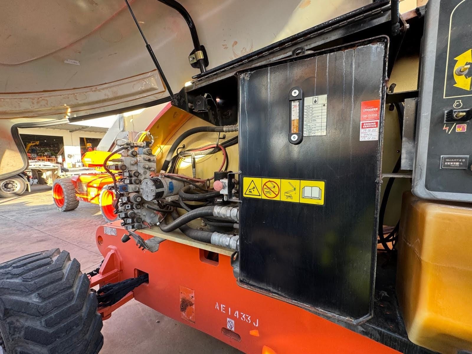 Sold - Scissor Lift - View 3